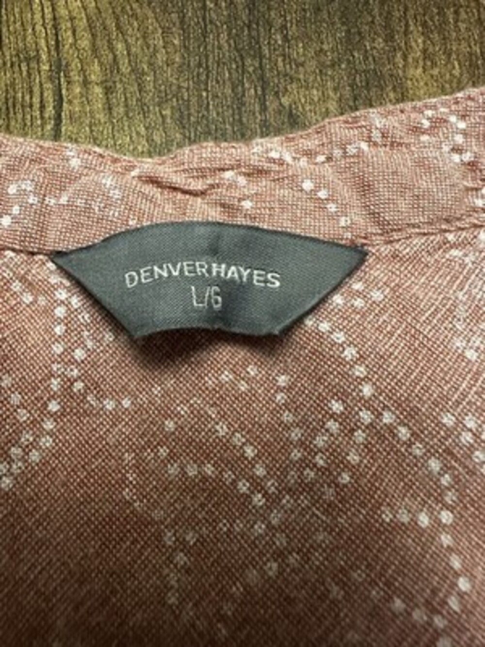 Denver Hayes Women's Sleeveless Split-Neck Henley Top - Dusty Rose Floral Print - Picture 2 of 3
